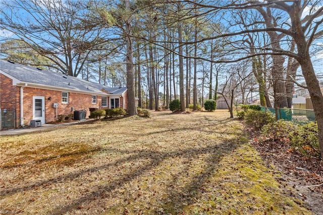 4208 Pineridge CT, Chesapeake, VA 23321