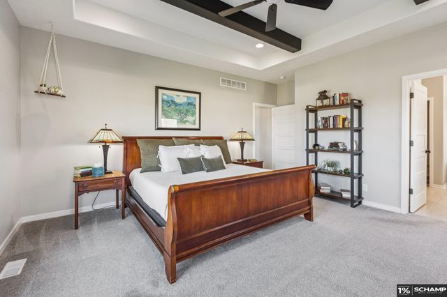 19022 Acorn Drive, Gretna, NE 68028