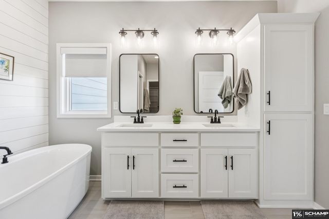 19022 Acorn Drive, Gretna, NE 68028