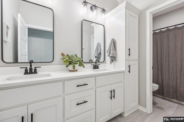 19022 Acorn Drive, Gretna, NE 68028