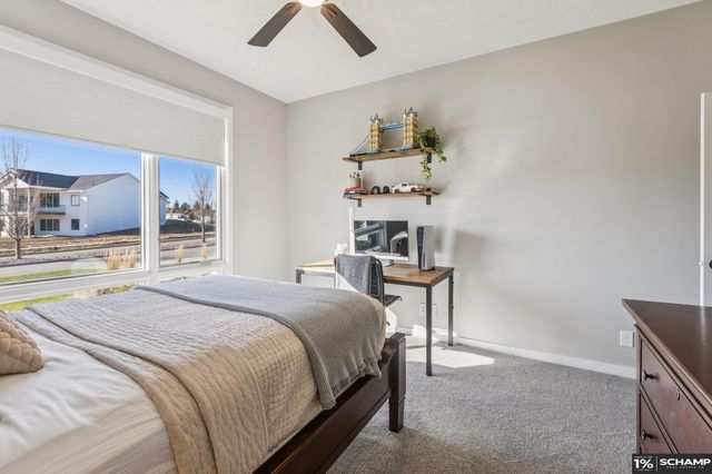 19022 Acorn Drive, Gretna, NE 68028