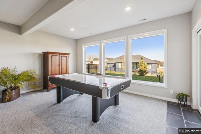 19022 Acorn Drive, Gretna, NE 68028