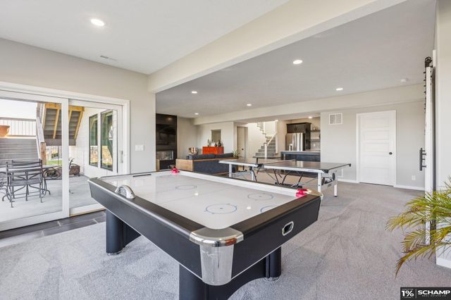 19022 Acorn Drive, Gretna, NE 68028