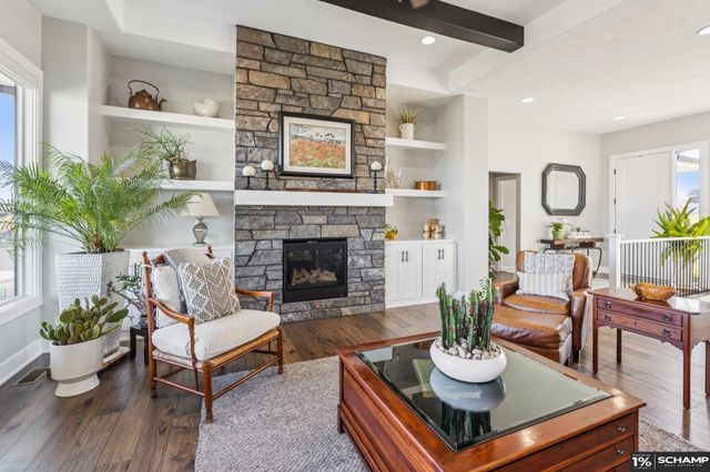 19022 Acorn Drive, Gretna, NE 68028