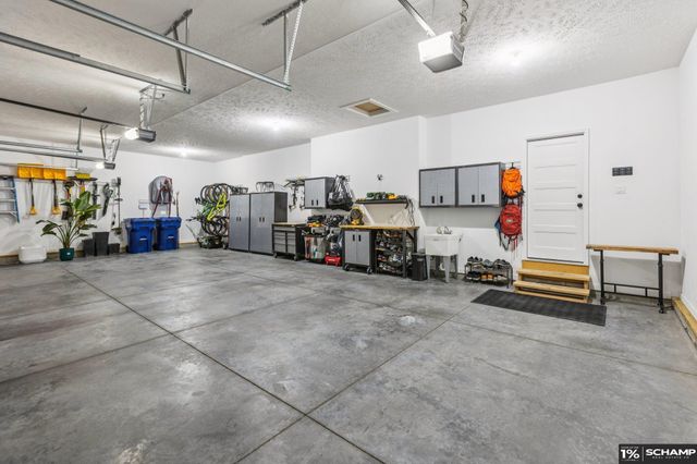 19022 Acorn Drive, Gretna, NE 68028