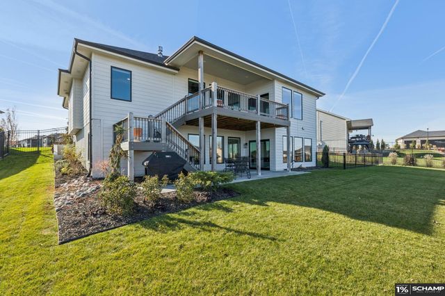 19022 Acorn Drive, Gretna, NE 68028