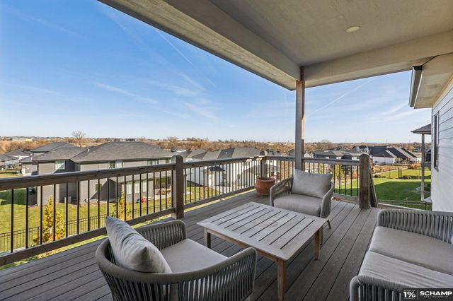 19022 Acorn Drive, Gretna, NE 68028