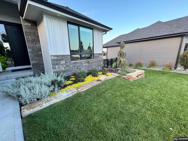 19022 Acorn Drive, Gretna, NE 68028