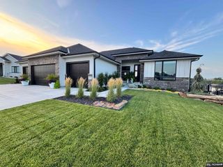 19022 Acorn Drive, Gretna, NE 68028