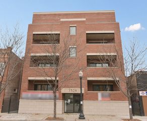 3326 W Irving Park Road 3W, Chicago, IL 60618