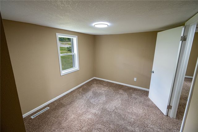 621 Water Street, Kellogg, IA 50135