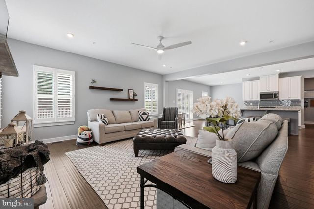 5 DEAN LN, Middletown, MD 21769