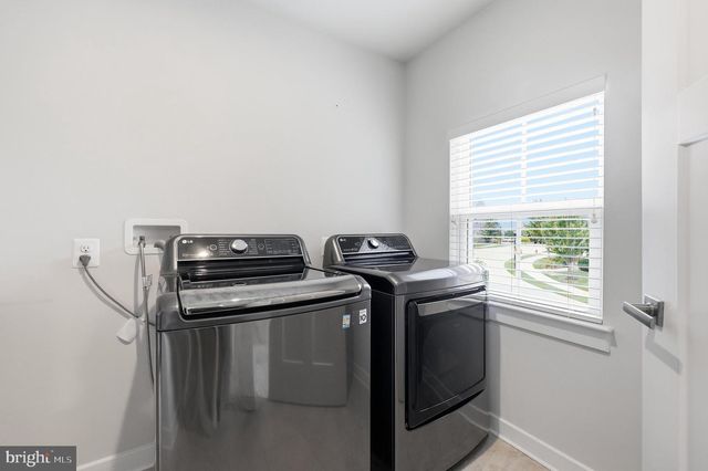 5 DEAN LN, Middletown, MD 21769
