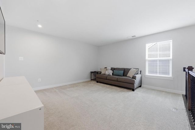 5 DEAN LN, Middletown, MD 21769