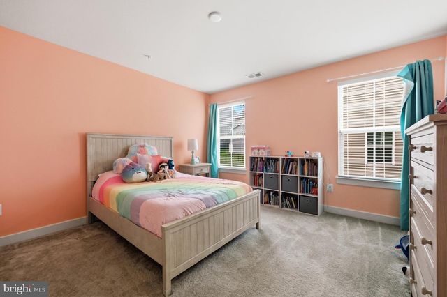 5 DEAN LN, Middletown, MD 21769