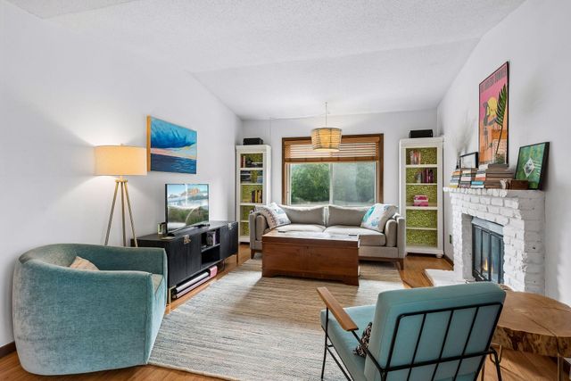 2040 Ridge Drive 32, Saint Louis Park, MN 55416