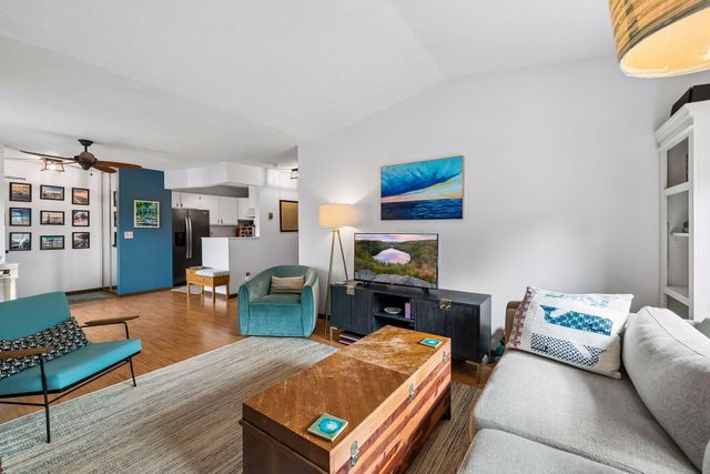 2040 Ridge Drive 32, Saint Louis Park, MN 55416