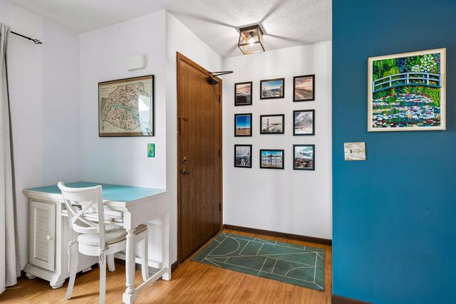 2040 Ridge Drive 32, Saint Louis Park, MN 55416