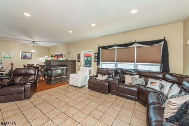 46 Decker Ave, Butler Boro, NJ 07405