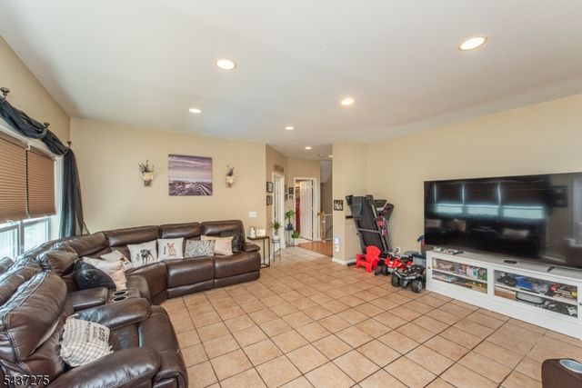 46 Decker Ave, Butler Boro, NJ 07405