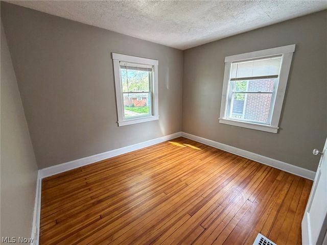 434 Pennsylvania Avenue, Mcdonald, OH 44437
