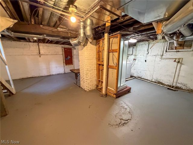 434 Pennsylvania Avenue, Mcdonald, OH 44437