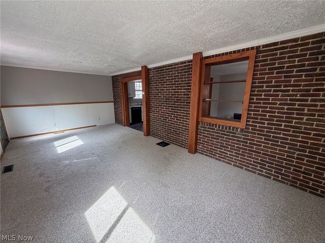 434 Pennsylvania Avenue, Mcdonald, OH 44437
