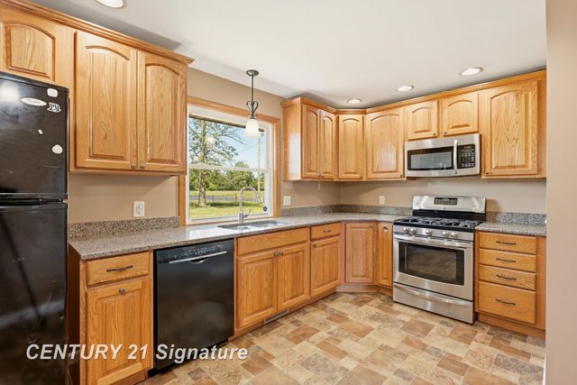 1438 Flanders Drive, Saginaw, MI 48604