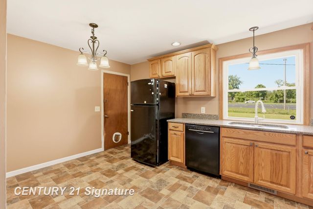 1438 Flanders Drive, Saginaw, MI 48604