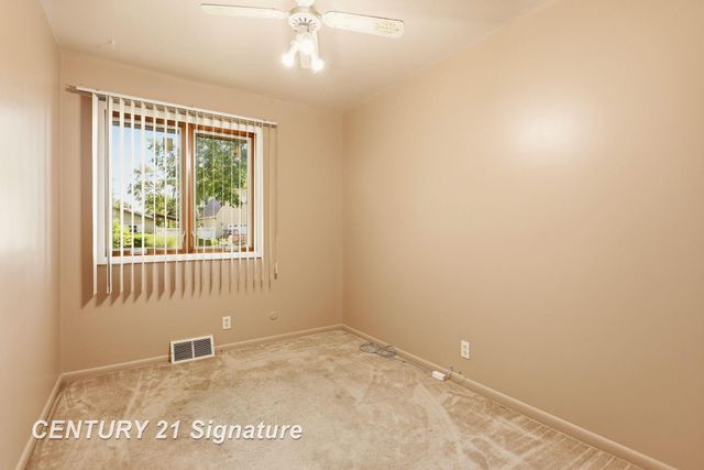1438 Flanders Drive, Saginaw, MI 48604