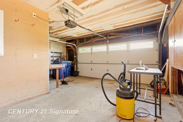 1438 Flanders Drive, Saginaw, MI 48604