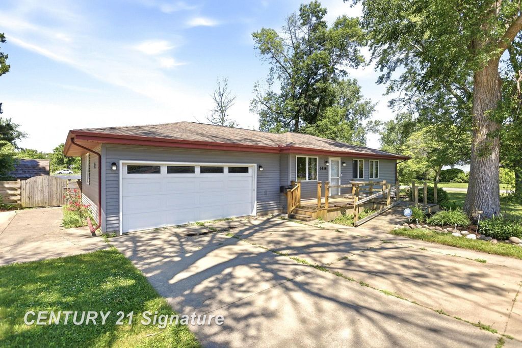1438 Flanders Drive, Saginaw, MI 48604