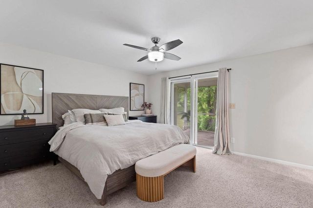 W271N4780 Greenhill COURT, Pewaukee, WI 53072