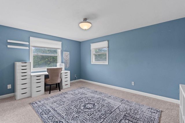 W271N4780 Greenhill COURT, Pewaukee, WI 53072