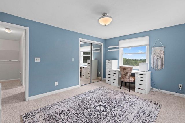 W271N4780 Greenhill COURT, Pewaukee, WI 53072
