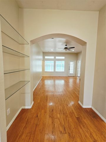 4328 Stone Hollow Way, Fort Worth, TX 76040