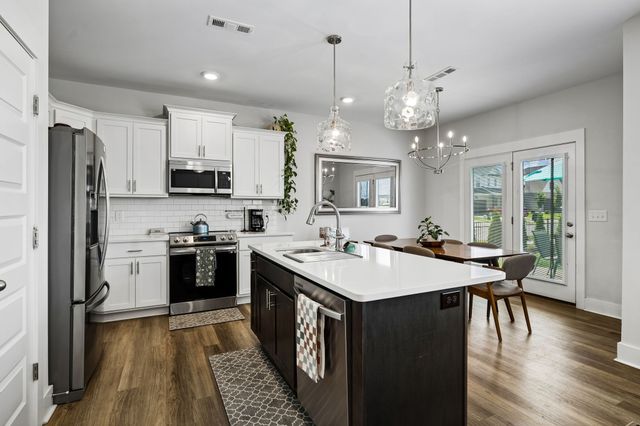301 Booker Dr, Gallatin, TN 37066