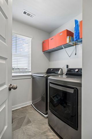 301 Booker Dr, Gallatin, TN 37066