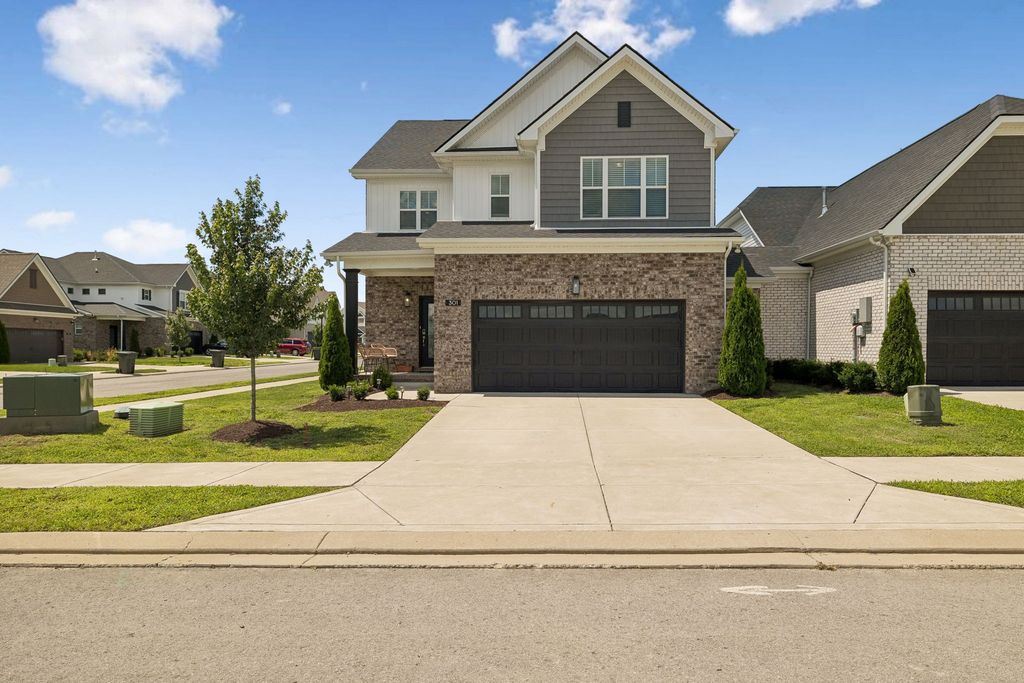 301 Booker Dr, Gallatin, TN 37066