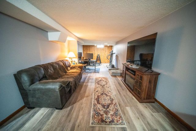 605 5th Avenue NE, Stewartville, MN 55976