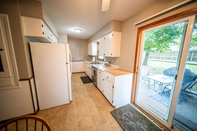 605 5th Avenue NE, Stewartville, MN 55976