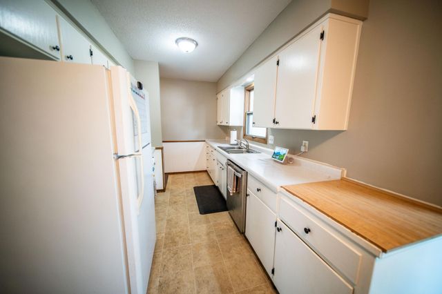 605 5th Avenue NE, Stewartville, MN 55976