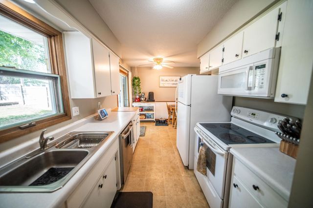 605 5th Avenue NE, Stewartville, MN 55976