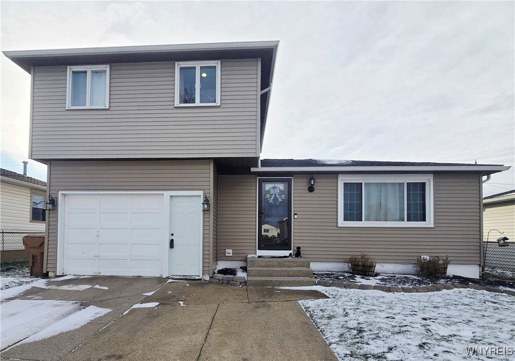 79 Autumnwood Drive, Cheektowaga, NY 14227