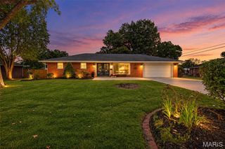4303 Chadwick Drive, Alton, IL 62002