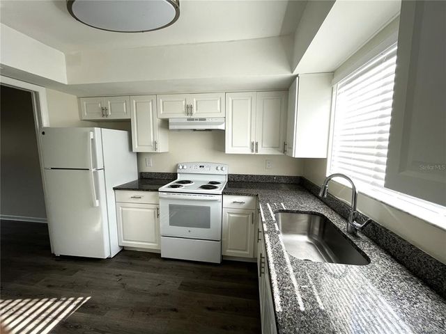 1610 58TH AVENUE S 6, St Petersburg, FL 33712