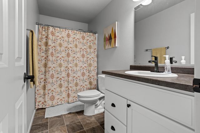833 Albert Drive W, West Fargo, ND 58078