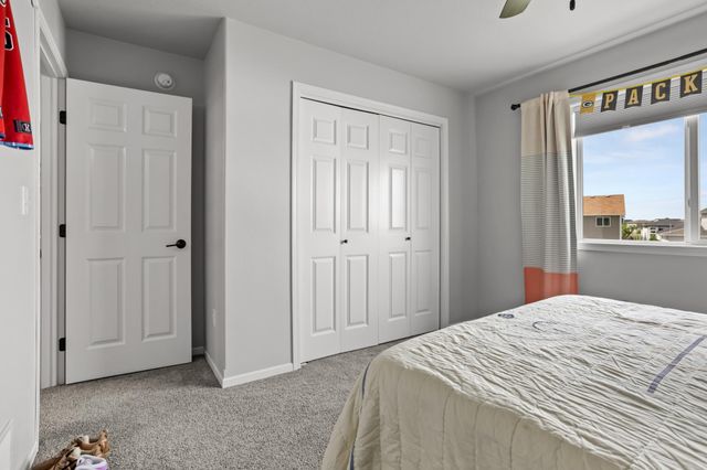 833 Albert Drive W, West Fargo, ND 58078
