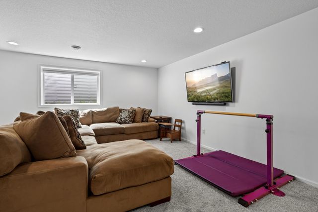 833 Albert Drive W, West Fargo, ND 58078