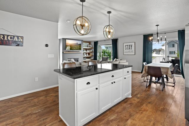 833 Albert Drive W, West Fargo, ND 58078